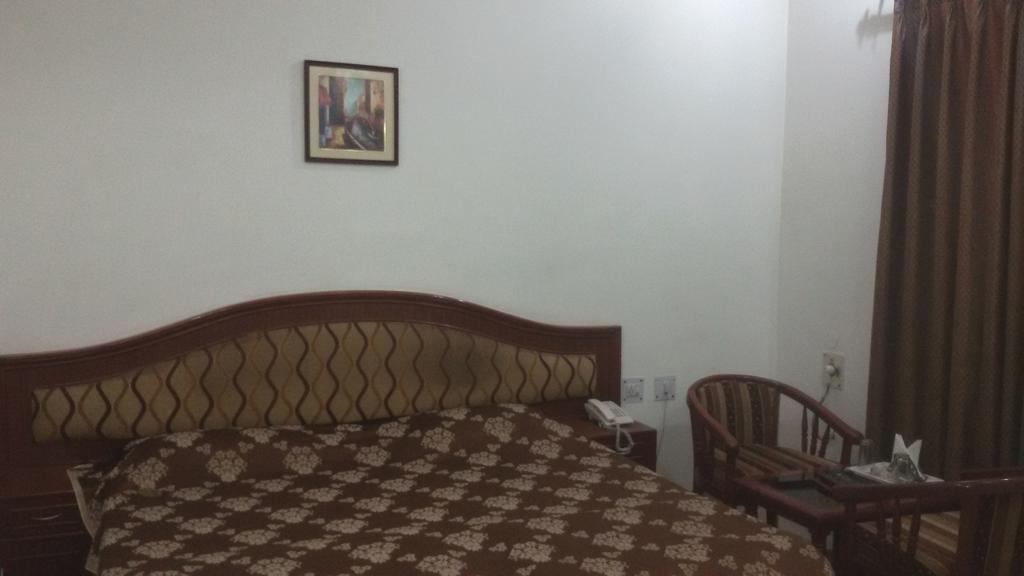Hotel Sunrise Inn Lucknow Eksteriør billede