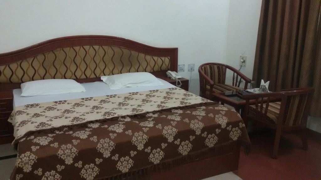 Hotel Sunrise Inn Lucknow Eksteriør billede