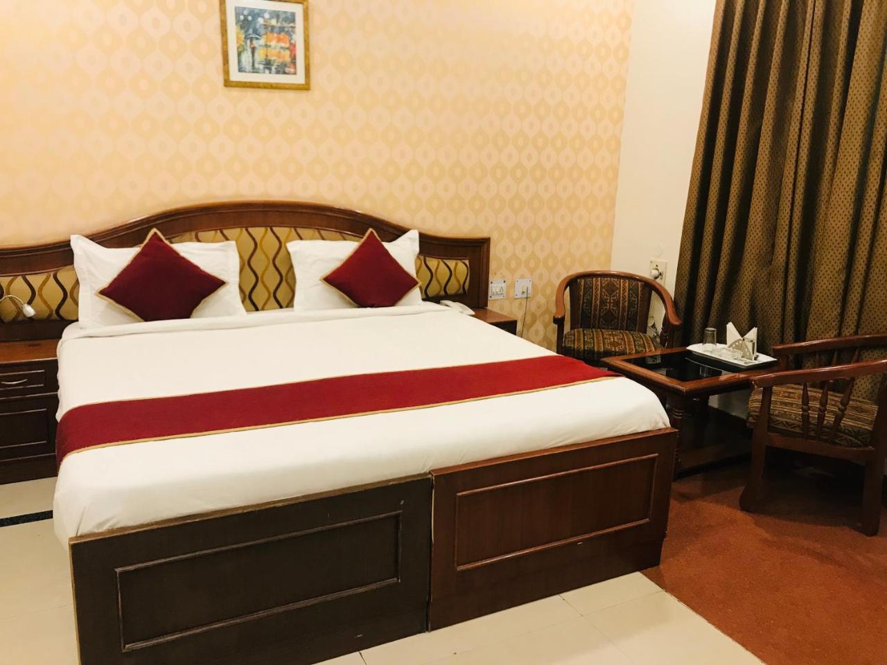 Hotel Sunrise Inn Lucknow Eksteriør billede
