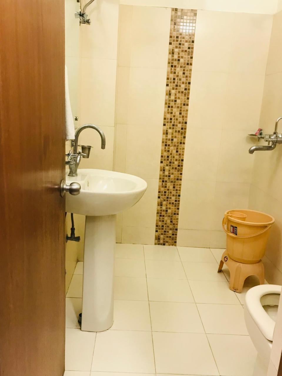 Hotel Sunrise Inn Lucknow Eksteriør billede