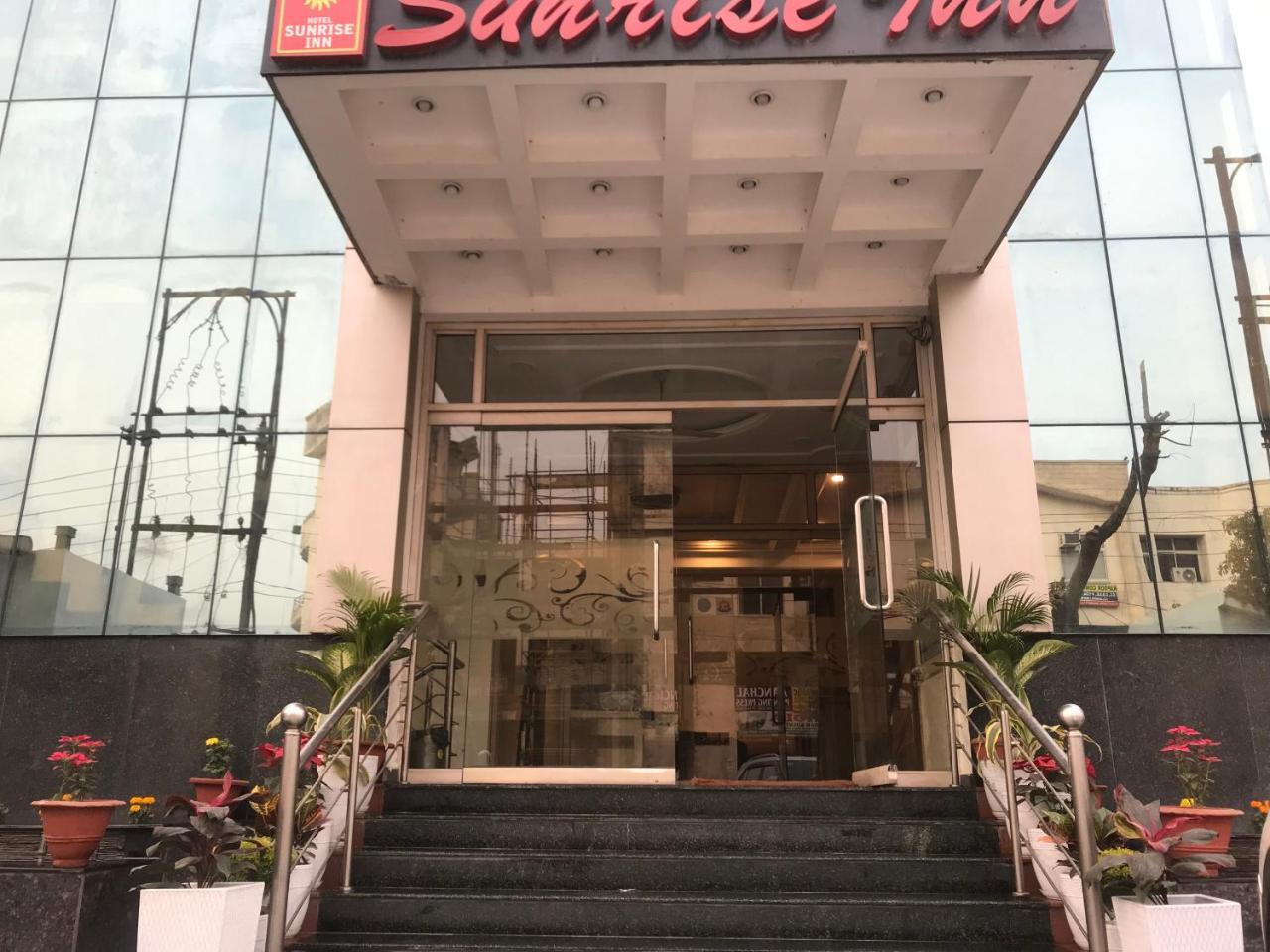 Hotel Sunrise Inn Lucknow Eksteriør billede